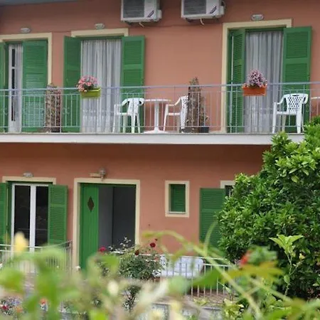 Barbayiannis Apartment *